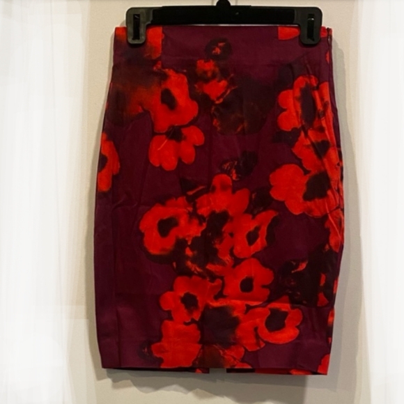 🌞Zara Red Floral Pencil Skirt - Picture 1 of 8